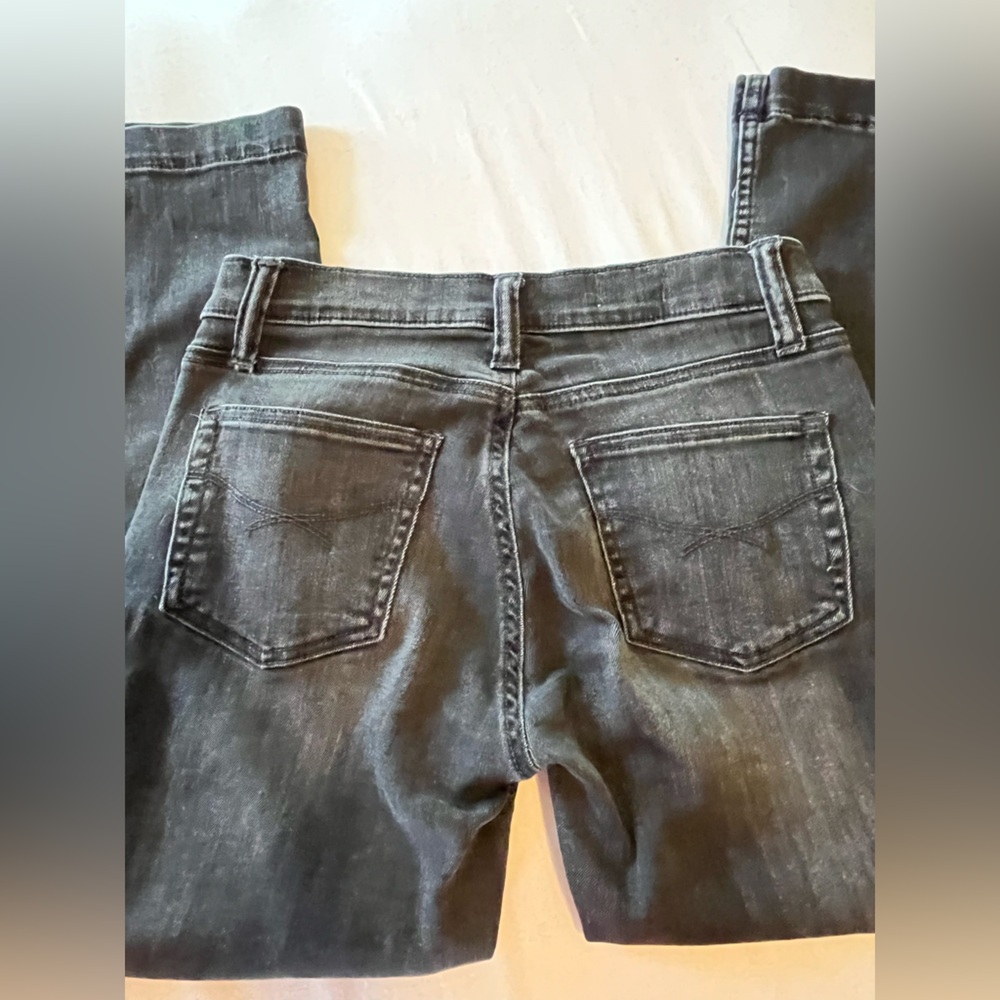 Gap High Rise Cropped Jean - Picture 6 of 9